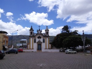 Nice church in Ouro Branco, but what's that looming behind it...