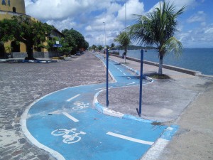 Lovely cycle path from the fort to the marina
